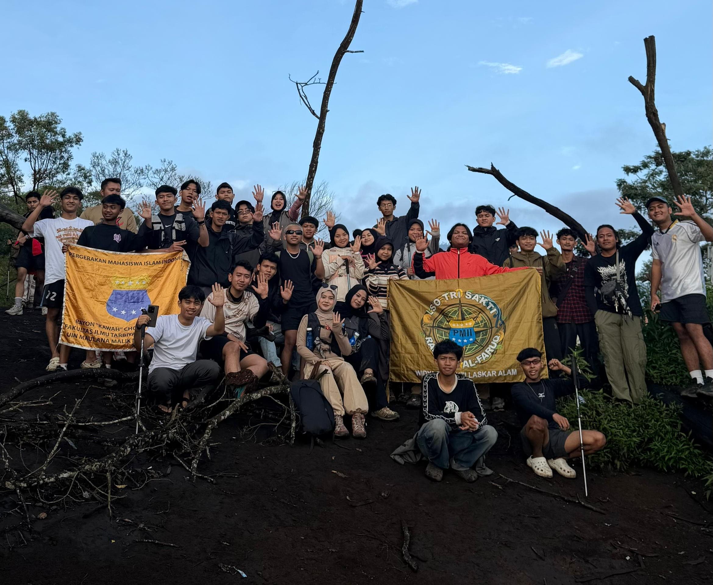 Widya Trisakti dan Laskar Alam Gelar Pendakian Jejak Rimba